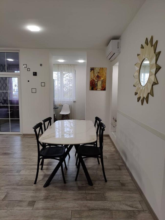 Modern Apartment In The Center With The View Of The Majestic Ararat Erivan Exterior foto